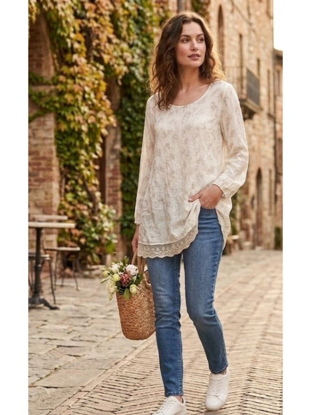 Giusy Womens White Lace Floral Blouse Made In Italy Medium